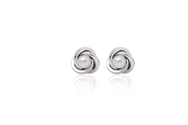 Biserne minđuše – Classic twist
